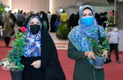 تصاویری از نمایشگاه تخصصی کشاورزی و گل در یزد