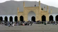 وقوع انفجار در ورودی مسجد کابل/ ۸ کشته و ۲۰ زخمی
