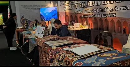 حضور موفق ایران در نمایشگاه بین المللی صنایع دستی ساراواک/ عرضه هنر&zwnj;های دستی با رنگ و لعاب ایرانی+فیلم