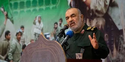 سردار سلامی: برای استقلال هیچ راهی جز قوی شدن نداریم/ باید بتوانیم خودمان مشکلاتمان را حل کنیم
