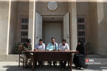 حضور هیچ شخص منتسب به جمهوری اسلامی در جشن تولد ملکه انگلیس، جایز نیست / دشمن میل به مذاکره دارد