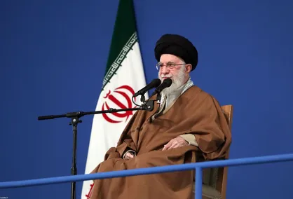رهبر انقلاب: آمریکایی&zwnj;ها بدانند در مواجهه با ایران هرگز با تهدید به جایی نخواهند رسید/ ما هیچ وقت شروع کننده درگیری نبودیم، اما اگر کسی شروع کند سیلی&zwnj;های سختی خواهد خورد + فیلم