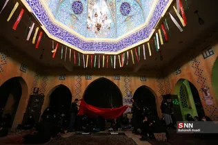 آیین شام غریبان در مقبره شهدا