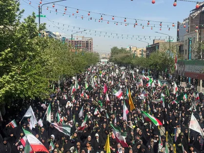 پیوند معصومیت و اقتدار در اجتماع دختران مشهدی | آغاز مراسم بعثت دختران مشهدالرضا (ع) (۳۰ فروردین ۱۴۰۵) + فیلم