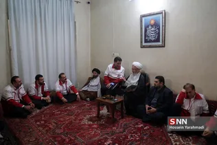 دیدار مدیرعامل جمعیت هلال احمر کشور با آیت‌الله سبحانی مرجع تقلید شیعیان