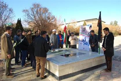 گلزار شهدا دانشگاه آزاد تربت&zwnj;جام تبدیل به تالار عروسی می&zwnj;شود!