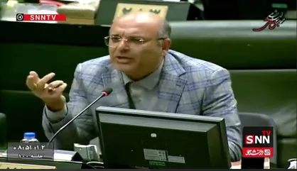 لک علی&zwnj;آبادی: یک عده سلبریتی وارد مجلس می شوند جلسه می&zwnj;گیرند و تصمیم می&zwnj;گیرند چه کسی هیئت رئیسه باشد چه کسی نباشد