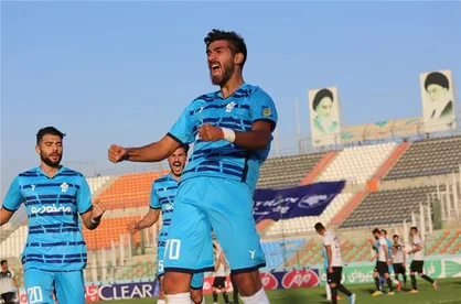 مغانلو مشکلی برای دیدار با پرسپولیس ندارد