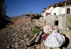 جهادگران دانشگاه تبریز در مناطق زلزله زده خدمت رسانی می‌کنند