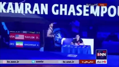 ورود کامران قاسمپور در&zwnj;بین تشویق پر شور هواداران