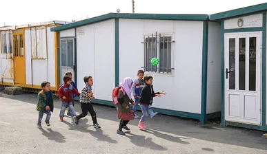ساماندهی ۷۰ درصد مدارس کانکسی و سنگی ایلام