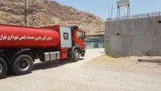حضور خودرو ها و پرسنل آتش نشانی تهران در ماموریت آبرسانی به مردم جنوب کشور