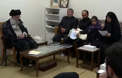 همسر شهید حمزه جهاندیده: رهبرم آمده&zwnj;ام که بگویم؛ به حمزه&zwnj;ام قول داده&zwnj;ام اشک نریزم مگر اشک شوق اقامۀ نماز به امامت شما در مسجدالاقصی