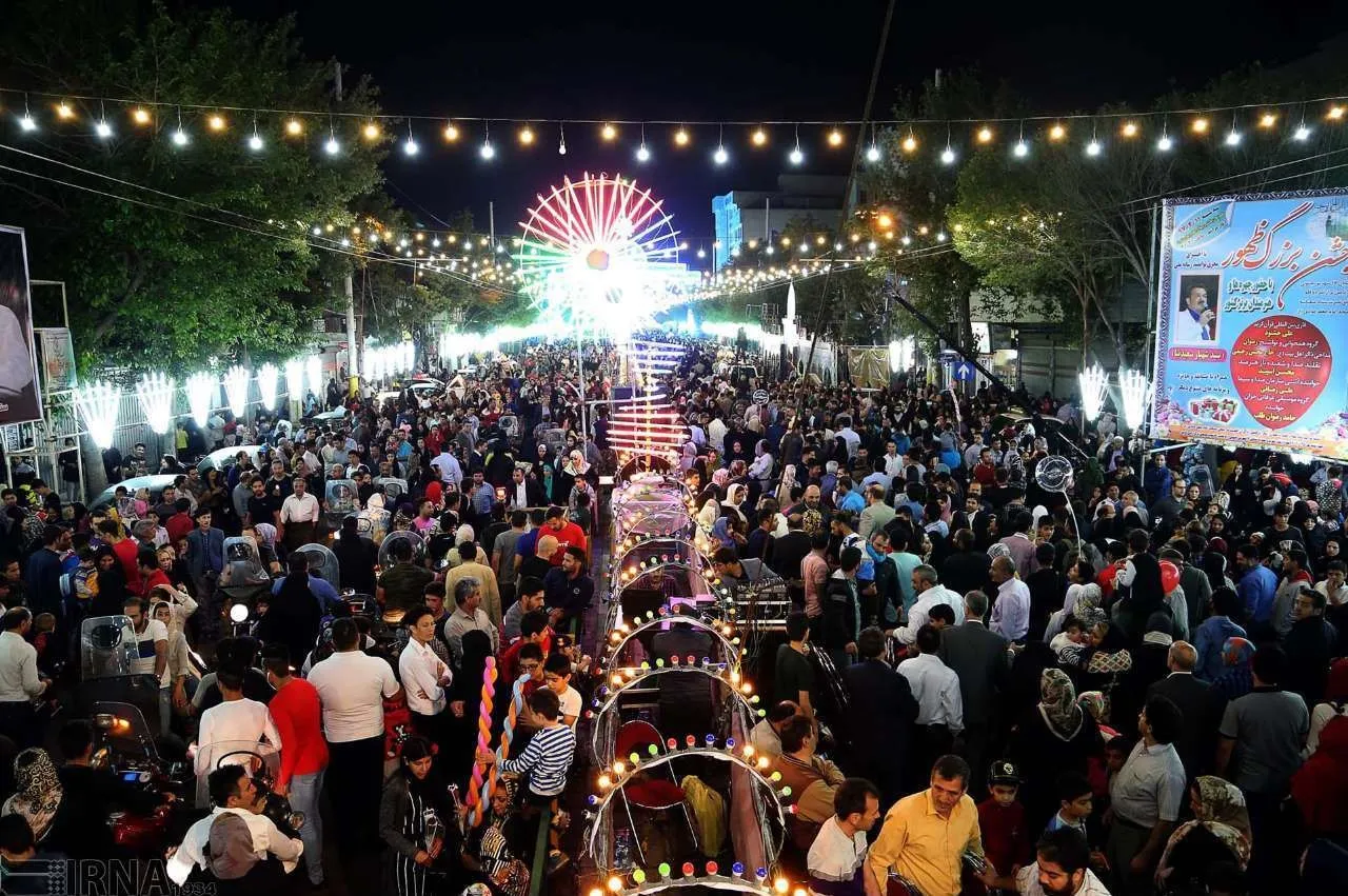 شنیده شدن صدا‌های شدید همزمان با جشن آغاز امامت امام زمان (عج) ؛ درگیری نظامی یا انفجارهای نورافشانی