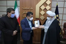 رئیس جامعه المصطفی از خدمات وزارت بهداشت در ایام کرونا قدردانی کرد