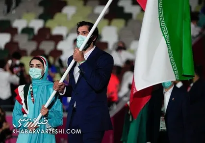 رژه کاروان ایران در افتتاحیه المپیک توکیو/ لباس&zwnj;های جنجالی تغییری نکردند