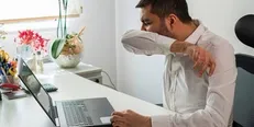 سرفه کرونایی این نشانه‌ها را دارد