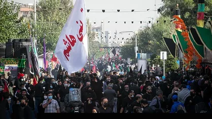 راهپیمایی جاماندگان اربعین از میدان امام حسین (ع) تا حرم مطهر عبدالعظیم حسنی