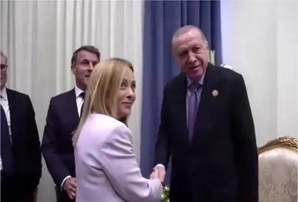 توصیه عجیب اردوغان به نخست وزیر ایتالیا: باید سیگار رو ترک کنی!