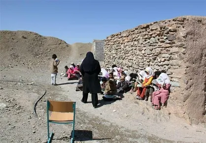 نظام آموزشی کشور به طیف&zwnj; ثروتمندان و محرومان تقسیم شده است