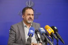 رییس دانشگاه علوم پزشکی تهران از رویکرد تغییر برنامه‌ها انتقاد کرد