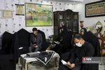 خانم کاظمی در ایام کرونا، روزهای شهادت اهل بیت، مراسم روضه خانگی را در خانه اش با تعداد محدود و رعایت دستورالعمل های بهداشتی برگزار می کند.