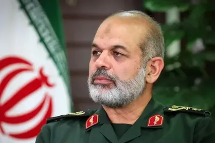 سرلشکر وحیدی: مسلح&zwnj;ترین ارتش تاریخ جهان را به زانو در آوردیم