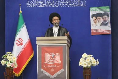 امام جمعه اردبیل: آمریکا با ۲۰۰ ناو هم نتوانست ایران را مهار کند/مقاومت اقتصادی مردم می‌تواند آخرین محاسبه ترامپ را هم ناکام بگذارد