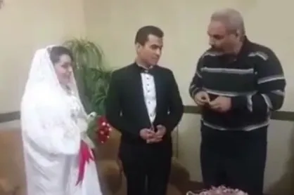 فیلم/ مراسم ازدواج در شهر سرپل ذهاب باحضور جواد خیابانی