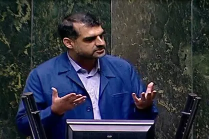منان رئیسی: یکی از دانشگاه&zwnj;های اصلی قم با ۳۴۰ هیئت علمی و ۷۰۰ میلیارد بودجه دارد فقط ۱۰ میلیارد تومان قرارداد با صنعت دارد/ گزارش وزیر علوم از قرارداد&zwnj;ها دقیق نیست + فیلم