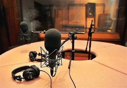ماجرا&zwnj;های یک شاعر سوژه &laquo;کتاب شب&raquo; رادیو
