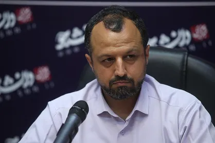 خاندوزی: تسهیلات خرد ریسک کمتری برای بانک&zwnj;ها دارد/ در برکناری مدیران متخلف شعب بانکی درنگ نکنید