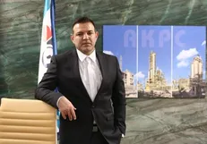 عزیزی خادم دوشغله است!/ آیا نفر اول ساختمان سئول، رئیس هیات‌مدیره پتروشیمی هم می‌ماند؟
