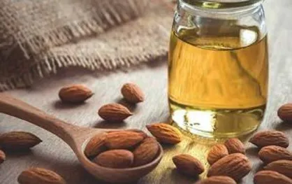 از بهبود سرفه تا درمان درد&zwnj;های مفصلی با بادام