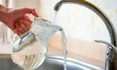 اختلاف نظر علوم پزشکی و آبفای یزد در مورد تاثیر سختی آب بر سنگ‌سازی کلیه‌ها