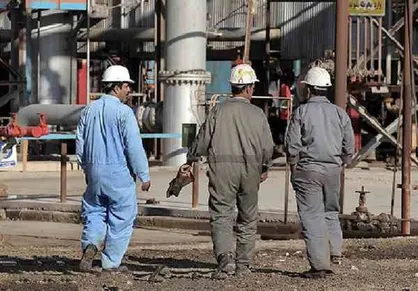 کار در دمای بالای ۴۰ درجه پتروشیمی گچساران بدون داشتن امنیت شغلی / ماجرای اخراج کارگران معترض