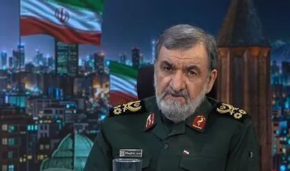 محسن رضایی: دست نیرو&zwnj;های مسلح همچنان روی ماشه است