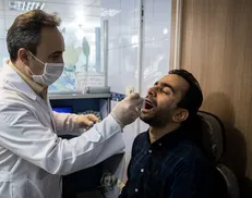 استفاده گسترده از دانشجویان علوم پزشکی در پروژه انجام تست کرونا
