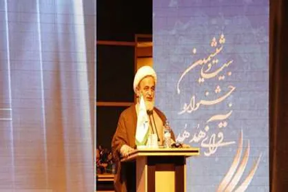دانشجویان از لحاظ معنوی پیشتاز جامعه هستند