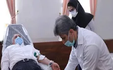 ظریف، مدیران و کارکنان وزارت امور خارجه خون اهدا کردند