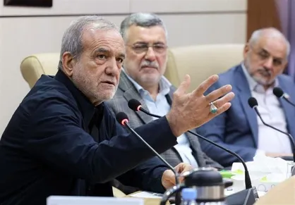 پزشکیان به وزارت بهداشت رفت