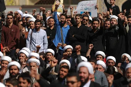 برگزاری تجمع اعتراضی دانشگاهیان به اعلام تروریستی بودن سپاه توسط آمریکا