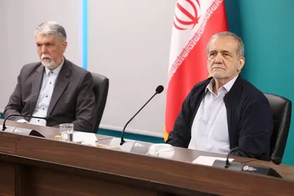 پزشکیان: بودجه فرهنگی در کشور به میزان کافی تخصیص داده می&zwnj;شود اما متأسفانه شاهد پاسخگویی و اثربخشی لازم نیستیم / مشکلات را برطرف می&zwnj;کنیم + فیلم