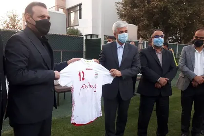 جلسه وزیر ورزش با عزیزی خادم برای حذف آسیایی استقلال و پرسپولیس