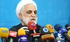 دستگیری بدهکار ۳۰ هزار میلیاردی/ چرا بانک مرکزی به کسی که ۱۰۰ چک برگشتی دارد دسته چک می‌دهد؟