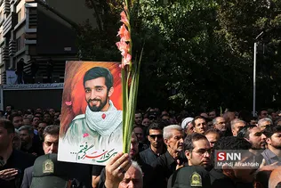 تشییع پیکر 135 شهید گمنام