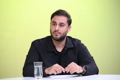 از تمرین در زمین ۱۵ متری بدون یخ تا حضور در تیم ملی هاکی / صدقی: در تاریخ قهرمانی می&zwnj;ماند نه پاداش +فیلم