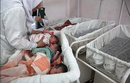 عدم تفاهم دو دانشگاه برای کاهش مبلغ ۴۰۰ درصدی شهریه همه را به زحمت انداخته&zwnj; است/ بلاتکلیفی ۲ ساله دانشجویان آزاد قم