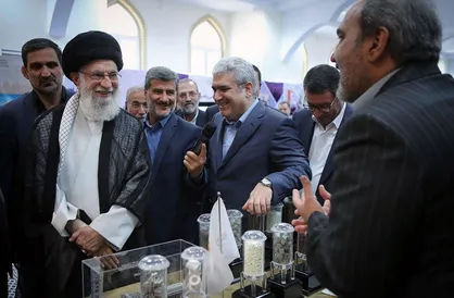 بازدید رهبر انقلاب از نمایشگاه شرکت&zwnj;های دانش &zwnj;بنیان و فناوری&zwnj;های برتر