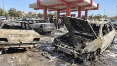 آتش‌سوزی ۳ خودرو در یک جایگاه سوخت در کرمان